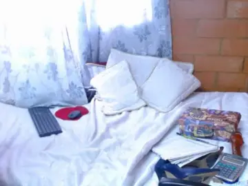 Charlotemple5  live sex cam