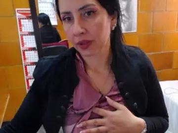 Charlotemple5  live sex cam