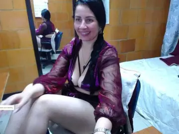 Charlotemple5  live sex cam