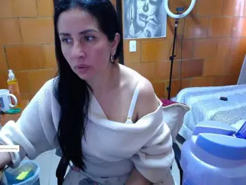 Charlotemple5  live sex cam