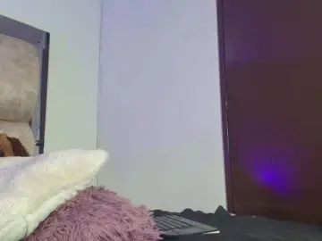 DakotaRobbins  live sex cam