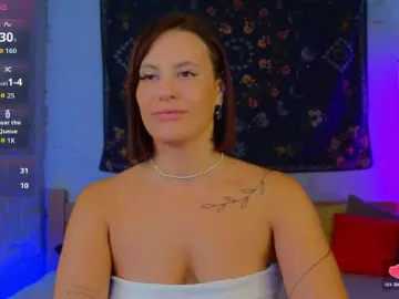 Elle-Brooke1  live sex cam