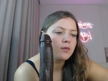 Krispyshot  live sex cam