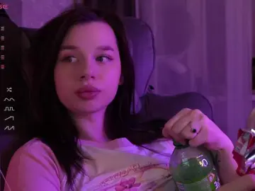 MossiPolli  live sex cam