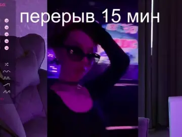 MossiPolli  live sex cam