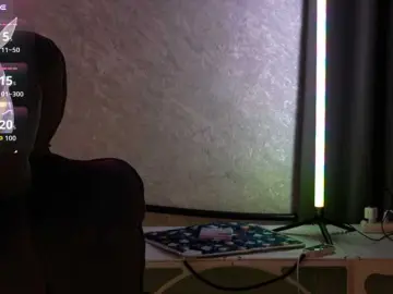 MossiPolli  live sex cam