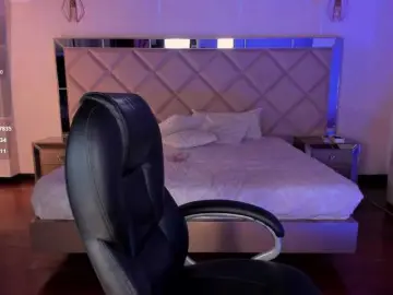 SophieBarnett  live sex cam