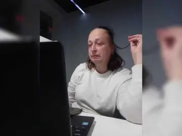 VeneraNorth  live sex cam