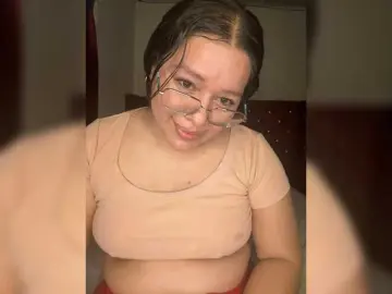 Cocoblwe93  live sex cam