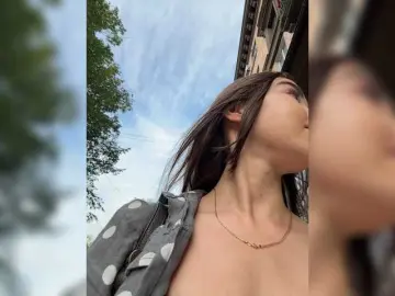 Moinik  live sex cam