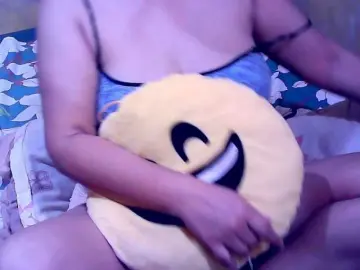 Carmela4u  live sex cam