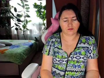 Lola18111  live sex cam