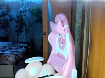 Lola18111  live sex cam