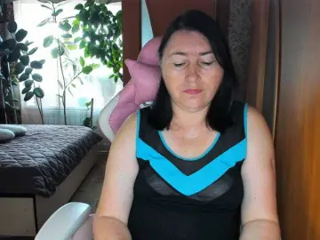 Lola18111  live sex cam