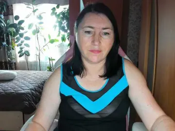 Lola18111  live sex cam