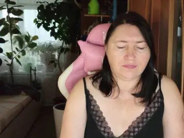 Lola18111  live sex cam