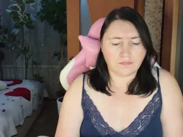 Lola18111  live sex cam