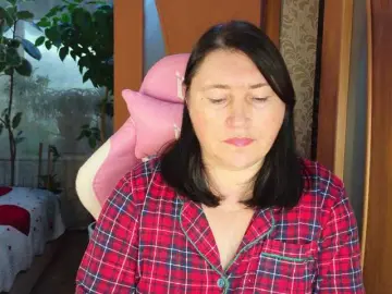 Lola18111  live sex cam