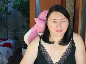 Lola18111  live sex cam