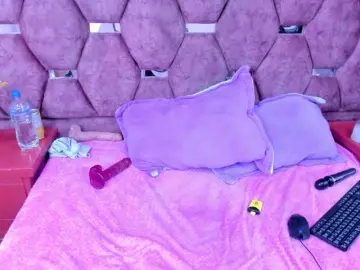 MiaaDavis  live sex cam