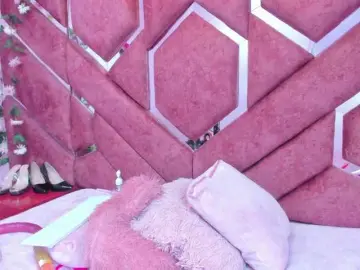 MiaaDavis  live sex cam