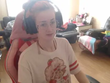 StrawberryFey  live sex cam