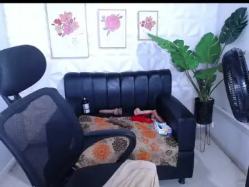 Valentina-mature  live sex cam