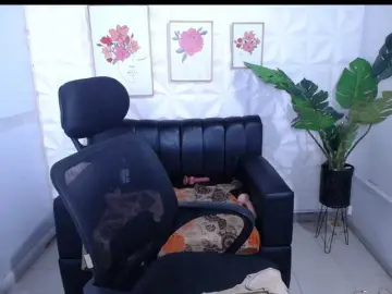 Valentina-mature  live sex cam