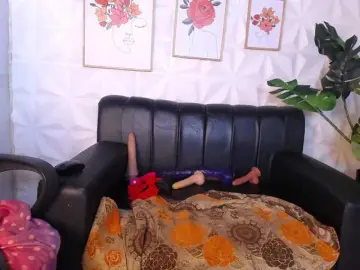 Valentina-mature  live sex cam