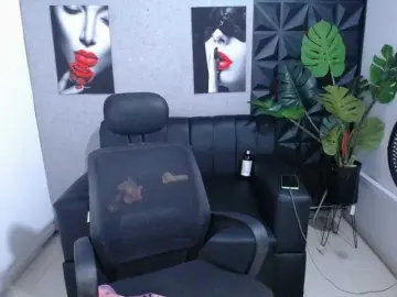 Valentina-mature  live sex cam