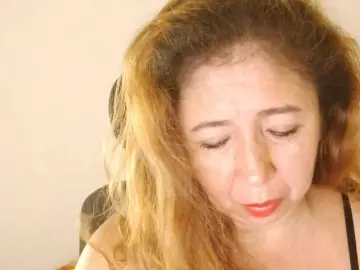 Valentina-mature  live sex cam