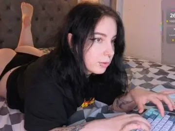 Vivi-Squirrel  live sex cam