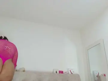Sashacreamy  live sex cam