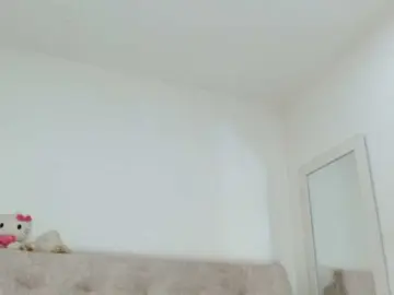 Sashacreamy  live sex cam