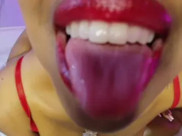 CaseyMoons  live sex cam