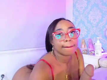 CaseyMoons  live sex cam