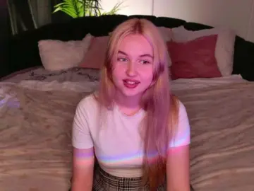 LillyEyess  live sex cam