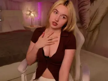 LillyEyess  live sex cam