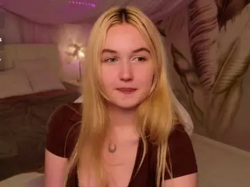 LillyEyess  live sex cam