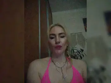 White00Pearl  live sex cam