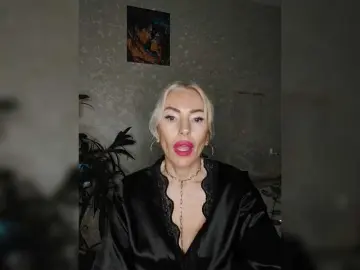 White00Pearl  live sex cam