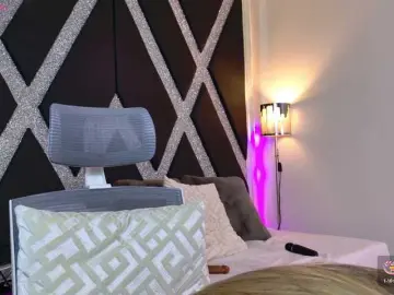 Blondecat15  live sex cam