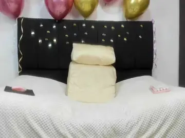Louise-Mikk  live sex cam