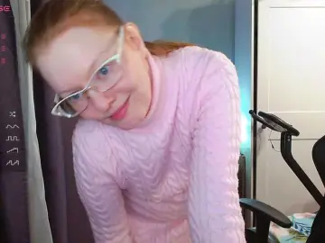 MissInari  live sex cam