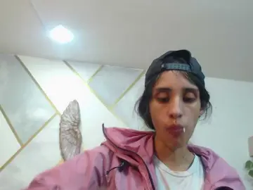 Cyrano-Roxana  live sex cam