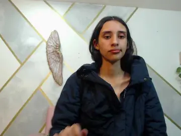 Cyrano-Roxana  live sex cam