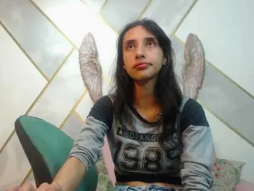 Cyrano-Roxana  live sex cam