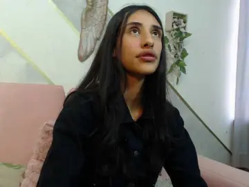 Cyrano-Roxana  live sex cam