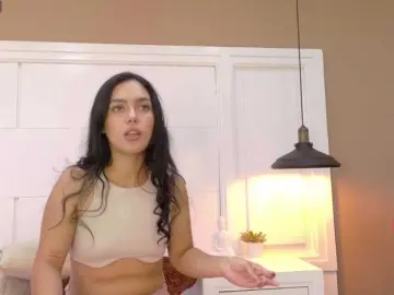 Emilia-falcon  live sex cam