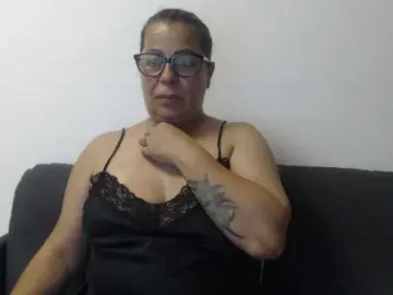 Diamonddesiree  live sex cam